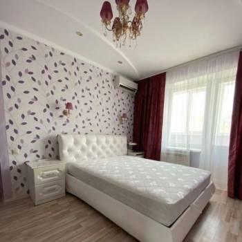 Продается 2-х комнатная квартира, 82 м²