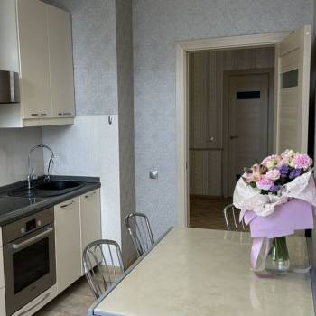 Сдается Многокомнатная квартира, 82 м²