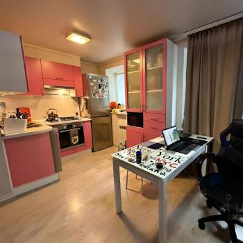 Продается 1-комнатная квартира, 30,7 м²
