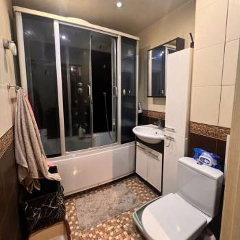 Продается 1-комнатная квартира, 37 м²