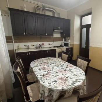 Продается Многокомнатная квартира, 85,5 м²