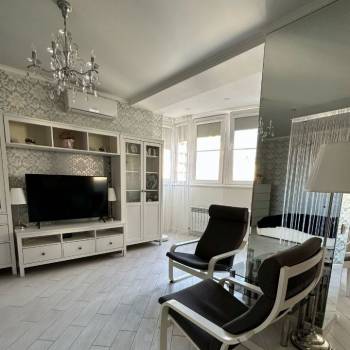 Сдается 1-комнатная квартира, 45,5 м²