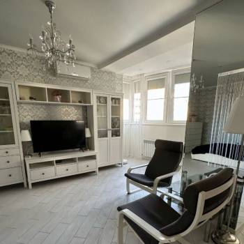 Сдается 1-комнатная квартира, 45,5 м²