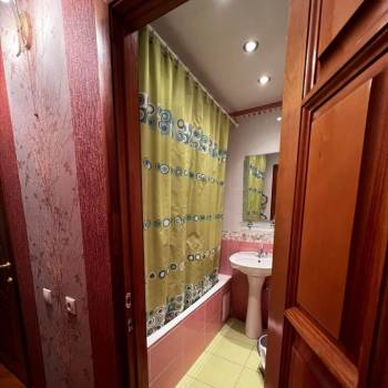 Сдается Многокомнатная квартира, 64 м²