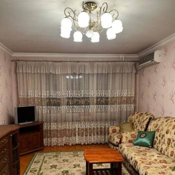Сдается Многокомнатная квартира, 64 м²
