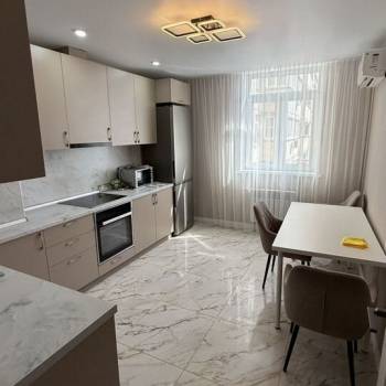Сдается 2-х комнатная квартира, 67,7 м²