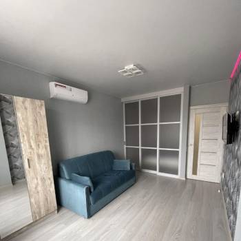 Сдается 1-комнатная квартира, 42 м²