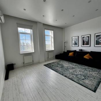 Продается 2-х комнатная квартира, 77,3 м²