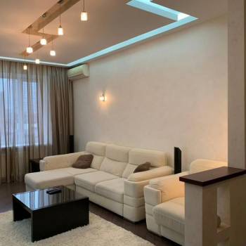 Продается 1-комнатная квартира, 41 м²