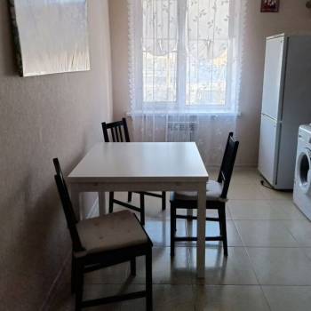 Сдается 1-комнатная квартира, 69 м²
