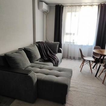 Сдается 1-комнатная квартира, 52 м²