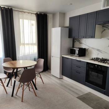 Сдается 1-комнатная квартира, 52 м²