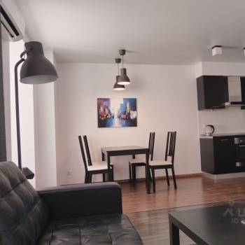 Продается 1-комнатная квартира, 45 м²
