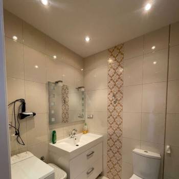 Сдается 2-х комнатная квартира, 77 м²
