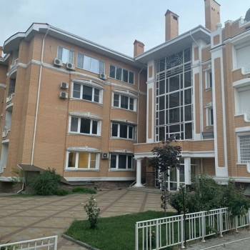 Продается 3-х комнатная квартира, 150 м²