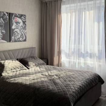Продается 1-комнатная квартира, 42 м²