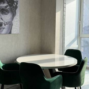 Продается 1-комнатная квартира, 42 м²