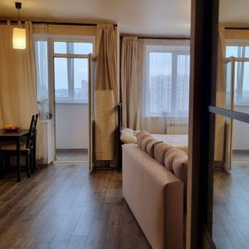Сдается 1-комнатная квартира, 42 м²