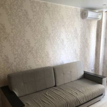 Сдается 1-комнатная квартира, 45 м²