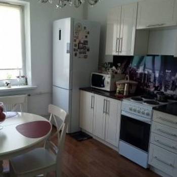 Продается 1-комнатная квартира, 37,5 м²