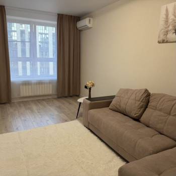 Сдается 1-комнатная квартира, 42,4 м²