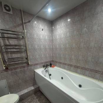 Сдается Многокомнатная квартира, 56 м²