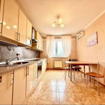 Продается 2-х комнатная квартира, 70 м²