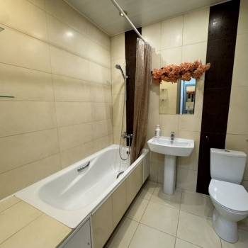 Продается 1-комнатная квартира, 38 м²