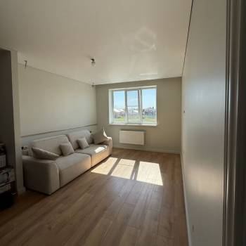 Продается 1-комнатная квартира, 39 м²