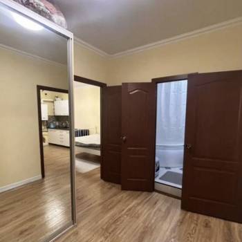 Продается 1-комнатная квартира, 40 м²