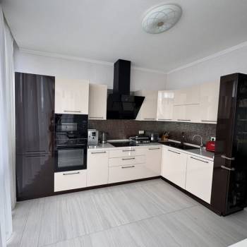 Продается 2-х комнатная квартира, 70 м²