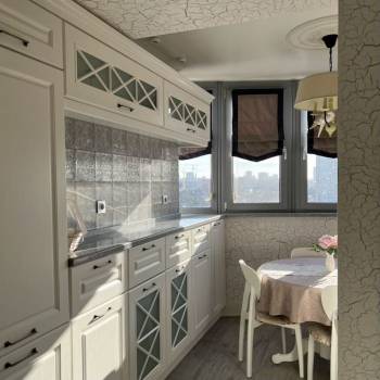 Продается 1-комнатная квартира, 42 м²