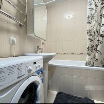 Сдается Многокомнатная квартира, 64 м²