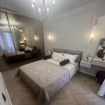 Продается Многокомнатная квартира, 72 м²