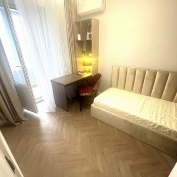 Продается Многокомнатная квартира, 72 м²