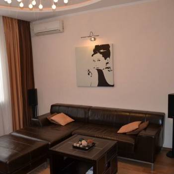 Сдается 2-х комнатная квартира, 80 м²