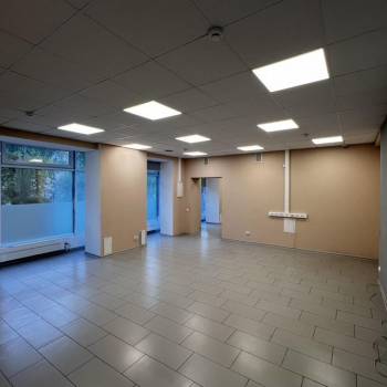 Сдается Нежилое помещение, 120 м²