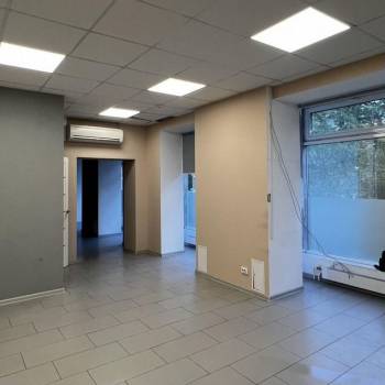 Сдается Нежилое помещение, 120 м²