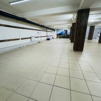 Сдается Нежилое помещение, 240,7 м²