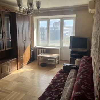 Сдается Многокомнатная квартира, 60 м²