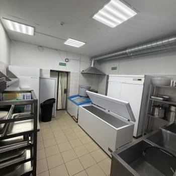 Сдается Нежилое помещение, 230 м²