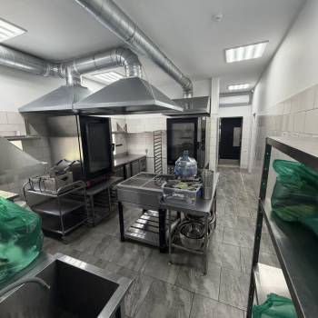 Сдается Нежилое помещение, 230 м²