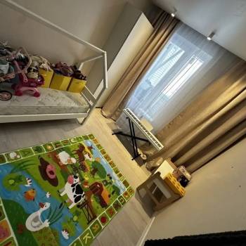 Продается Многокомнатная квартира, 80 м²