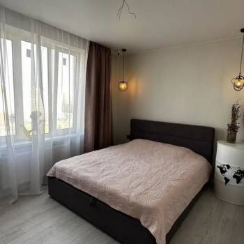 Продается Многокомнатная квартира, 80 м²