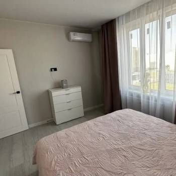 Продается Многокомнатная квартира, 80 м²