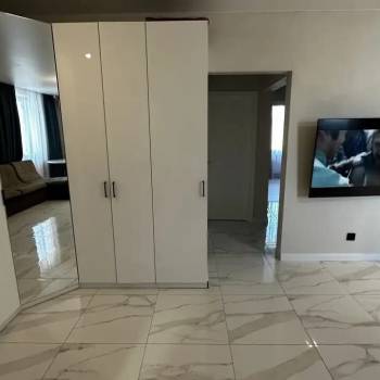 Продается Многокомнатная квартира, 80 м²