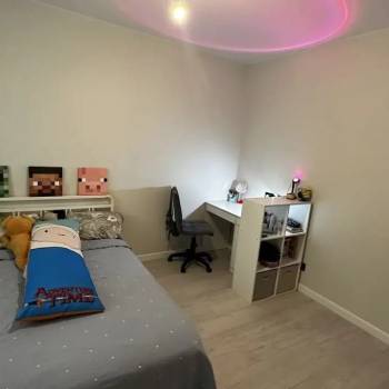 Продается Многокомнатная квартира, 80 м²