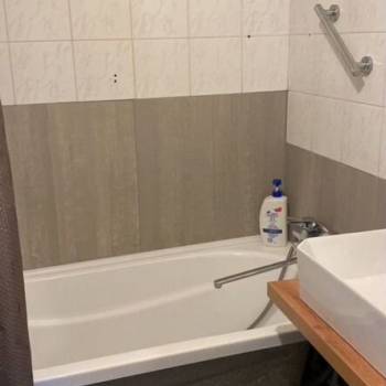 Продается 1-комнатная квартира, 50 м²