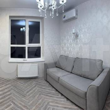 Продается 1-комнатная квартира, 36,8 м²