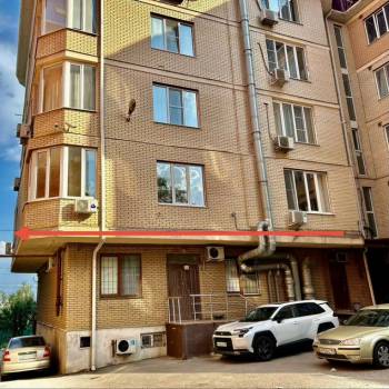 Продается 3-х комнатная квартира, 135 м²